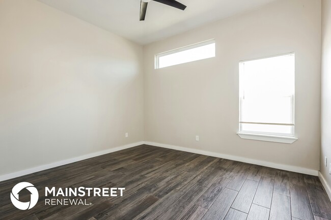 Building Photo - 11348 Paradise Out Ln