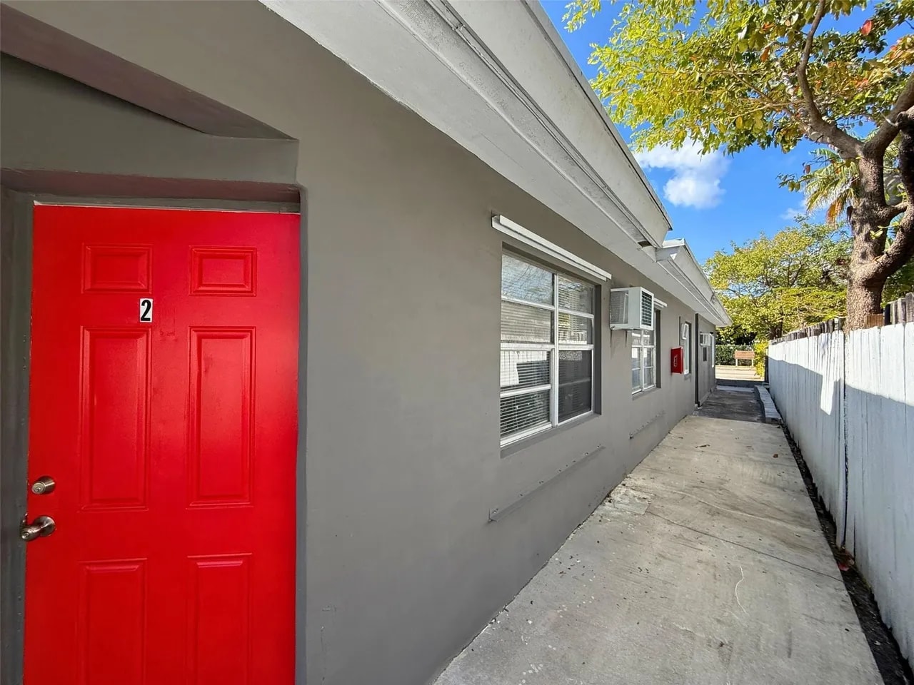 Building Photo - 1390 Riverland Rd