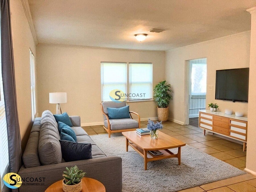 Building Photo - 478 W 58th St