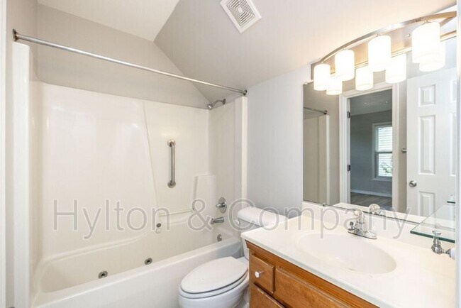 Building Photo - 7712 Breaker Point Ct
