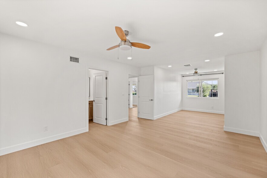 Building Photo - 3361 Wichita Falls Ave