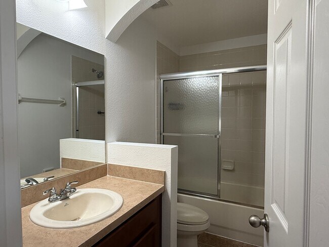 Building Photo - 3/2 Townhome in Winter Springs