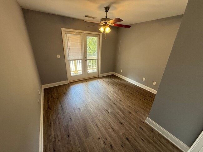 Building Photo - 242 Madison Heights