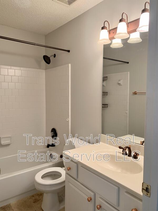 Building Photo - 485 Chippenham Ct