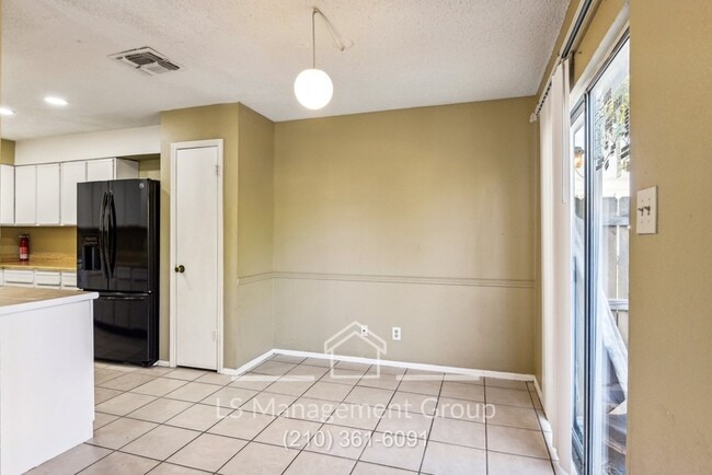 Building Photo - 6704 Windsor Hollow Dr