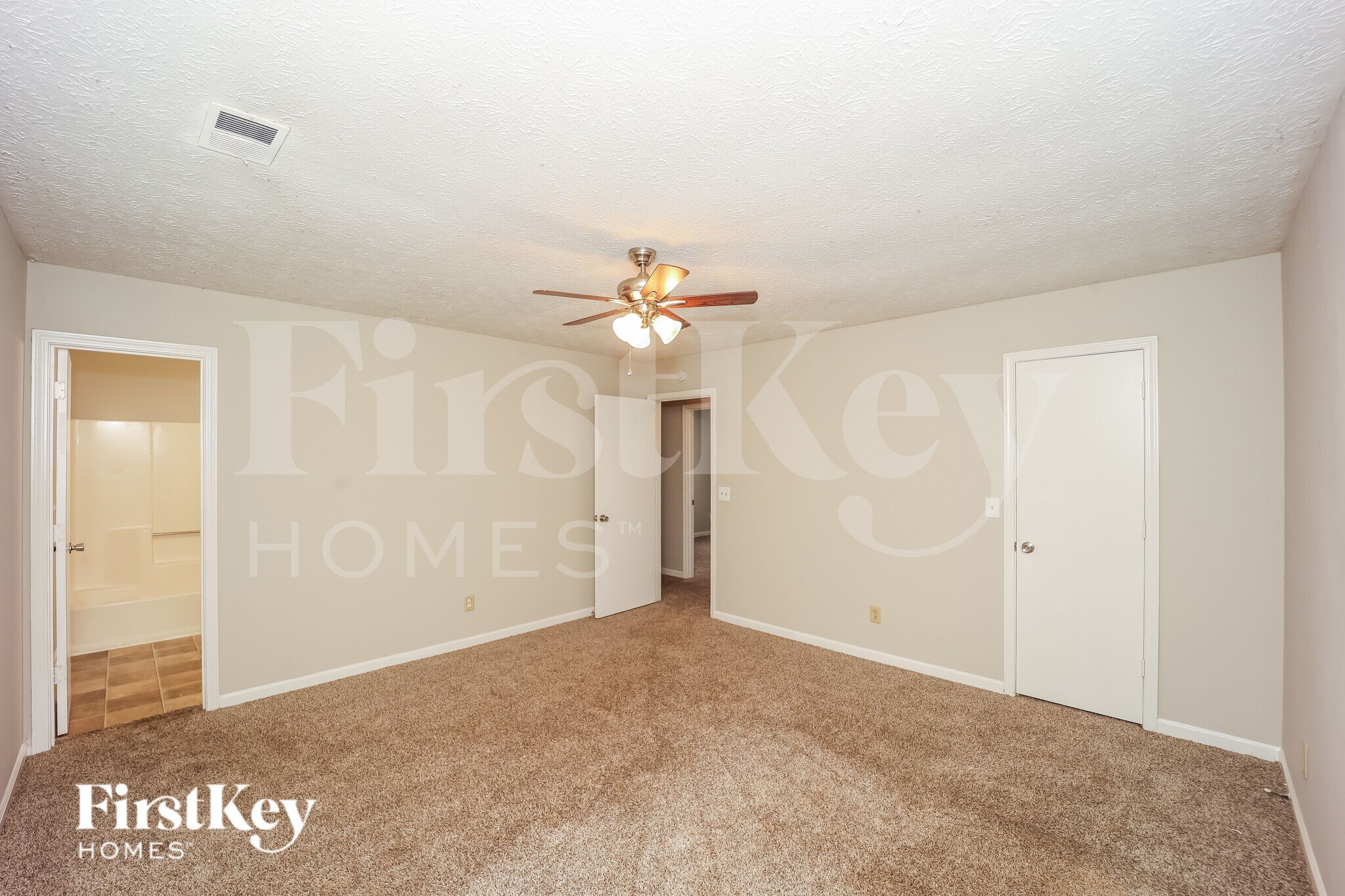 Building Photo - 2097 Phillips Rd