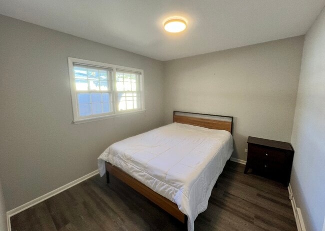 Building Photo - 104 Michigan Ave