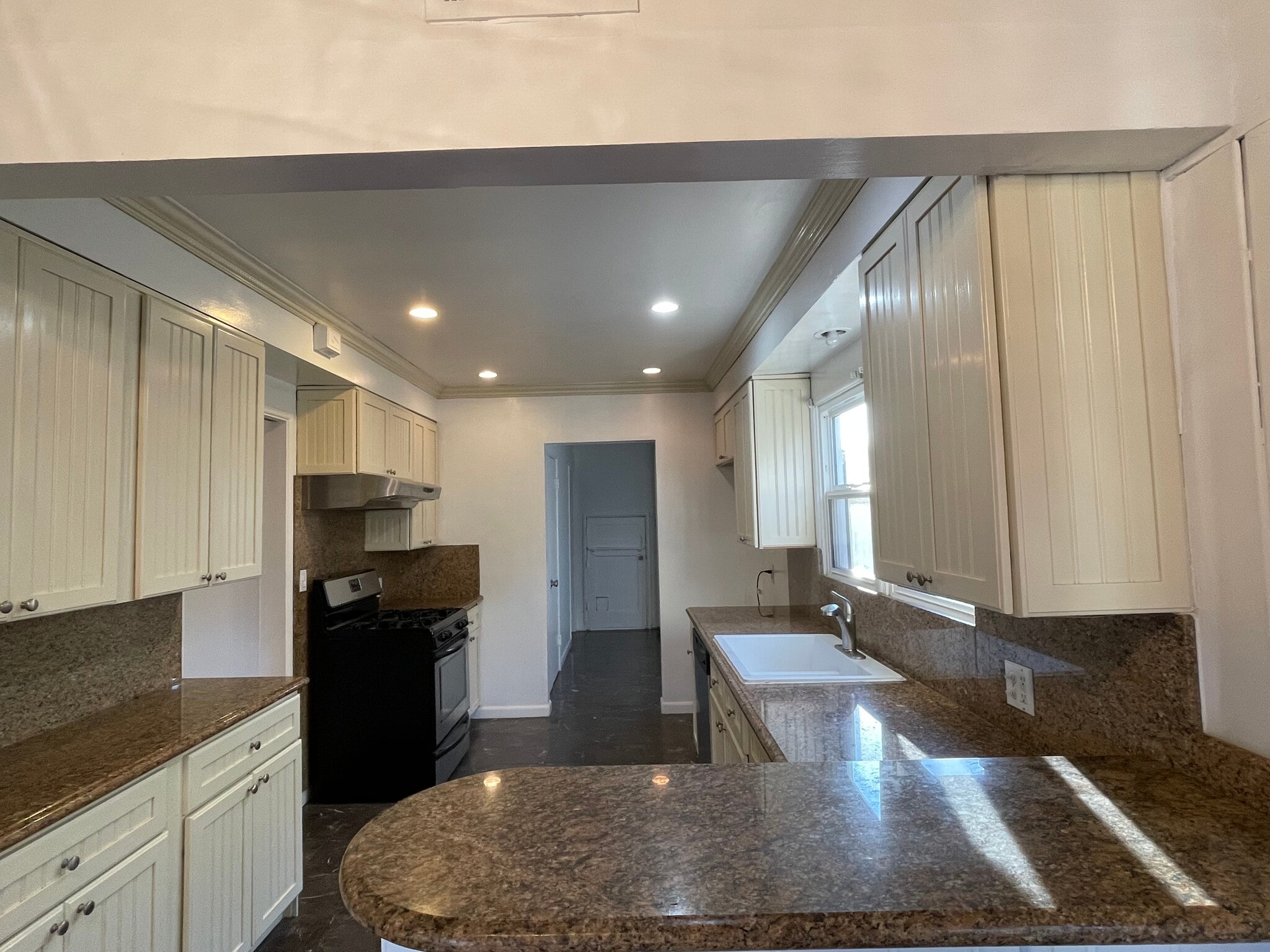 Building Photo - 3406 Wade St