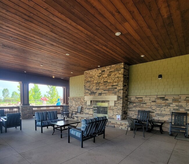 Building Photo - 8109 Hollygrape Ln