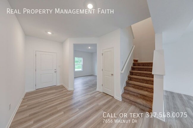 Building Photo - 7656 Walnut Dr