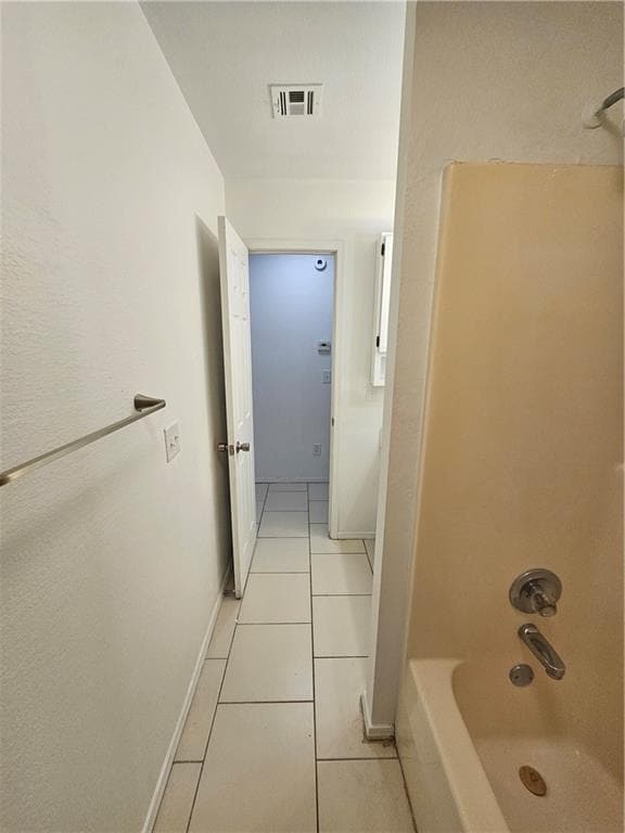 Building Photo - 2326 W Roselawn St