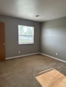Building Photo - 132 Sandstone Ct