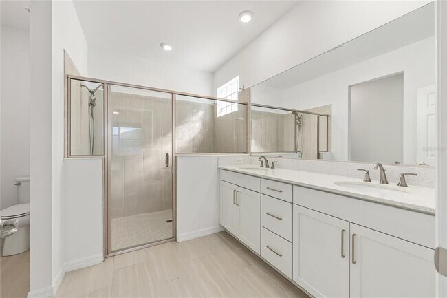 Building Photo - 6366 SW 77th Ave