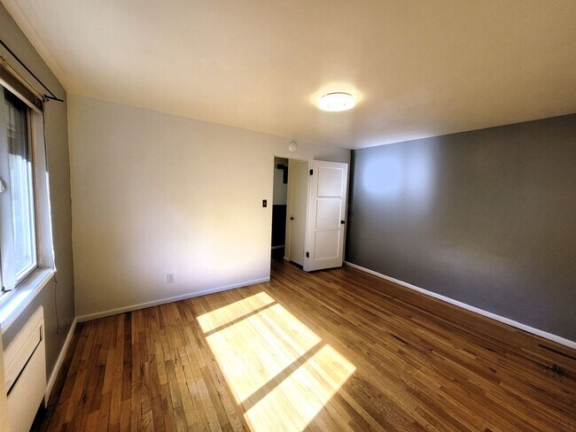 Building Photo - Spacious 2 Bedroom Condo in Downtown Bellingham - Forest St