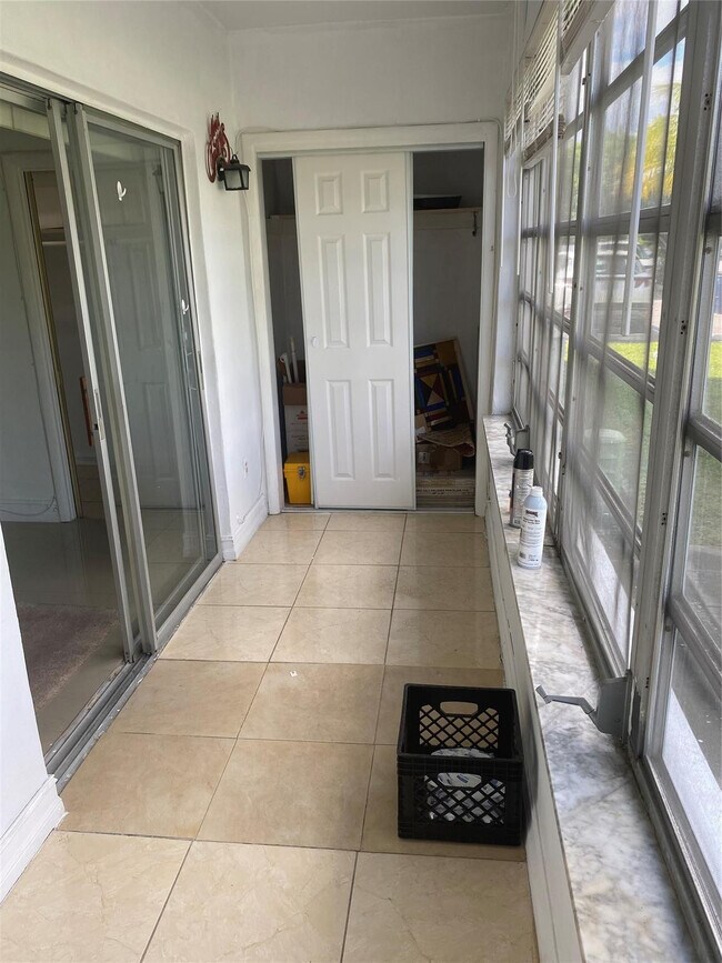 Building Photo - 51 NE 204th St