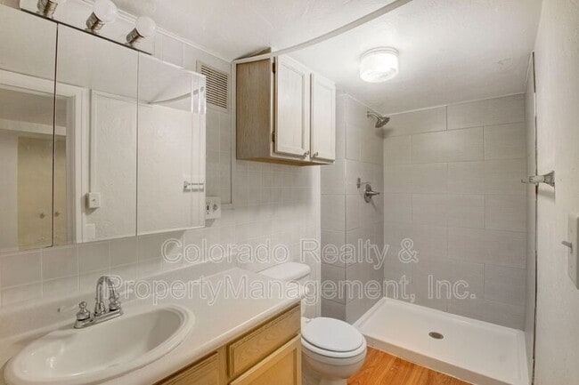 Building Photo - 1736 S Humboldt St
