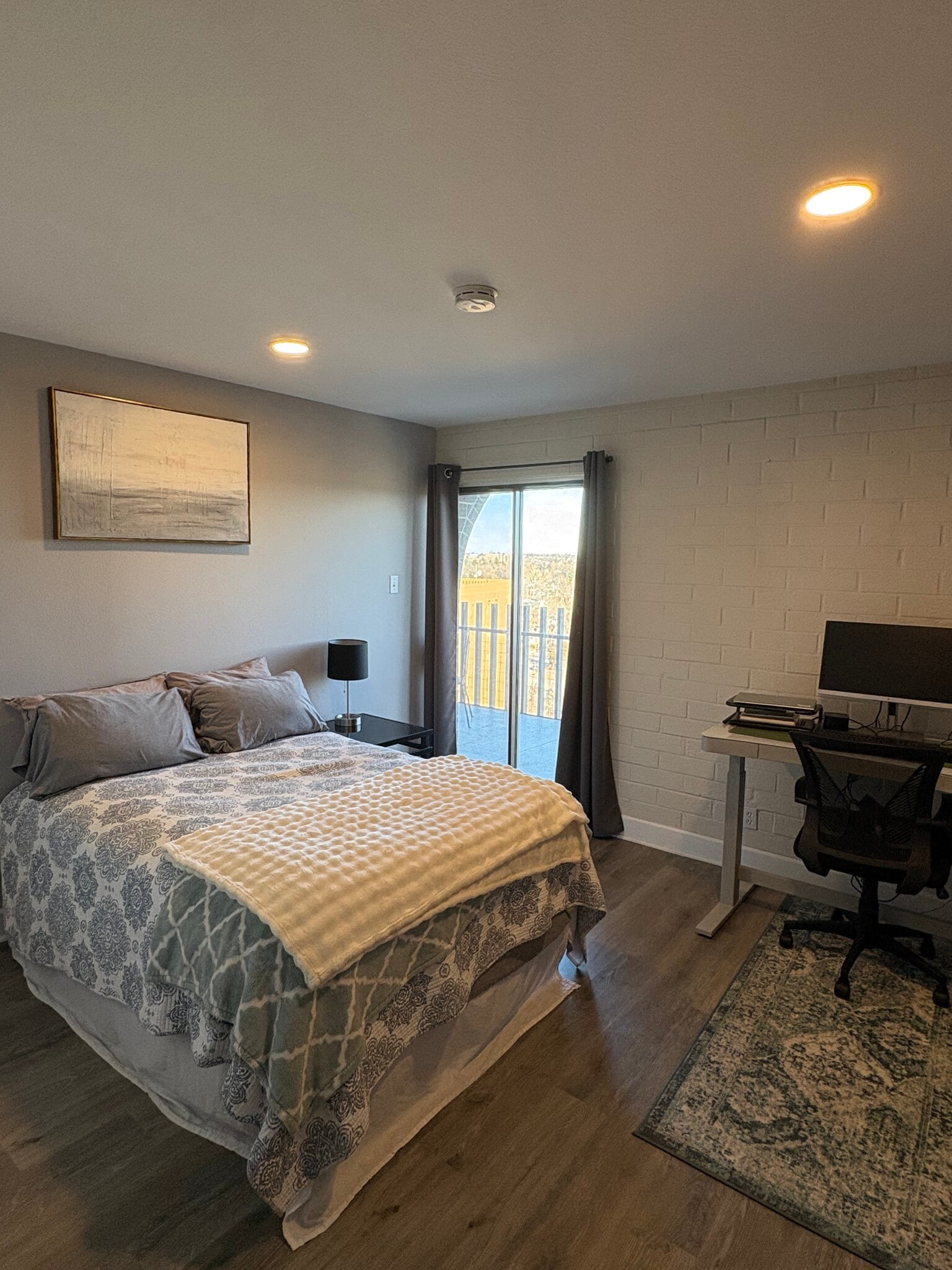 Guest Bedroom - 460 S Marion Pky