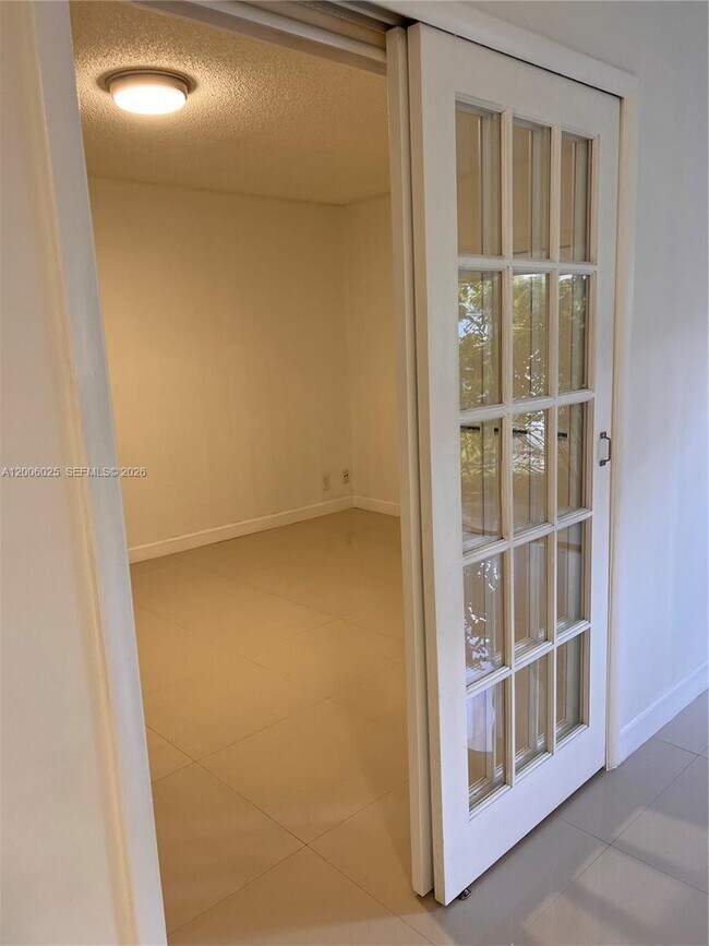 Building Photo - 8290 Lake Dr