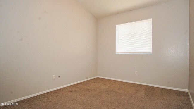 Building Photo - 11024 Sunshine Ct