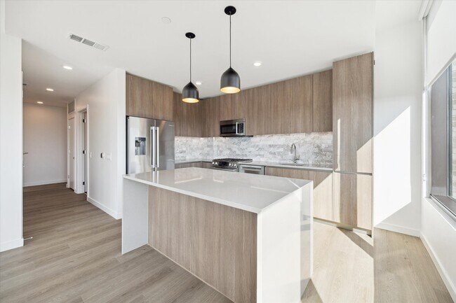 Building Photo - 1 Riva Row