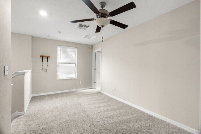 Building Photo - LIKE NEW Home For Rent in Sun City!