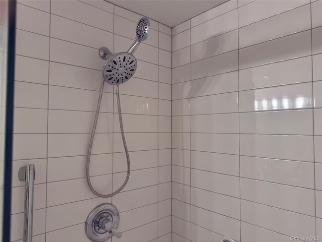 Building Photo - 300 Mamaroneck Ave