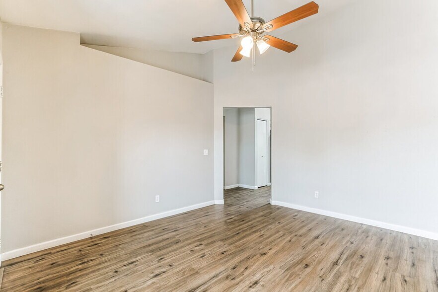 Building Photo - 9365 E Adobe Rd