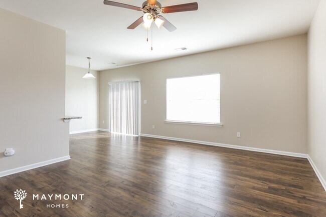 Building Photo - 420 All Seasons Dr
