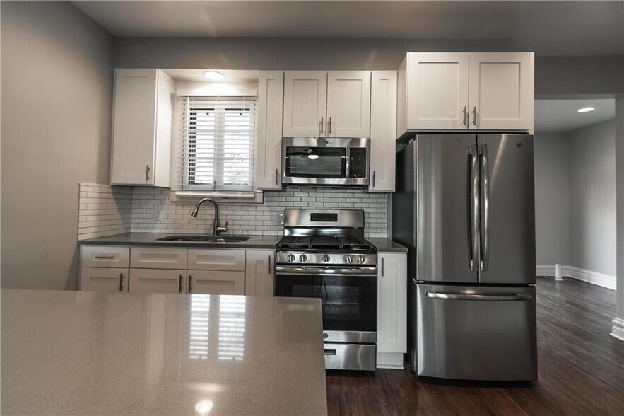 Building Photo - 3535 Jefferson St