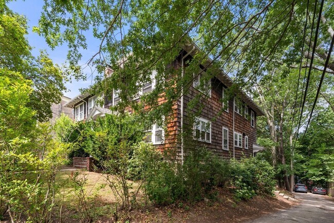 Building Photo - 29 Addington Rd