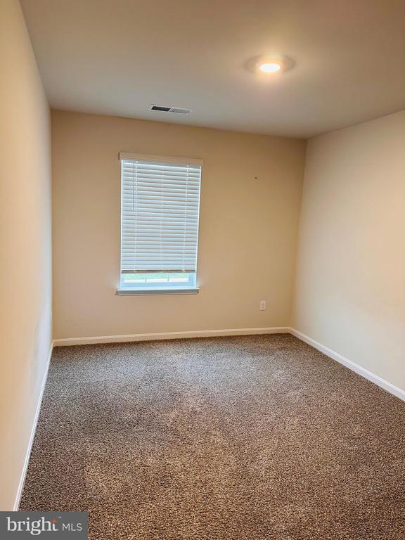 Building Photo - 106 Gossard Wy