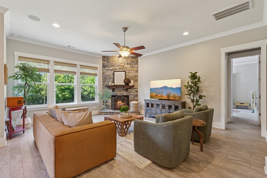 Building Photo - 1132 Amelia Park Dr