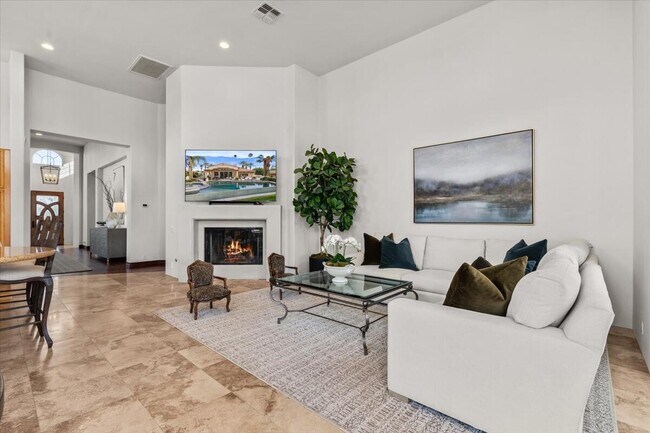 Building Photo - 79910 Mission Dr E