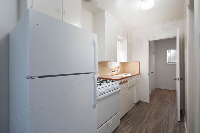 Primary Photo - *1 MONTH FREE!!!* Cottage with Assigned Pa...