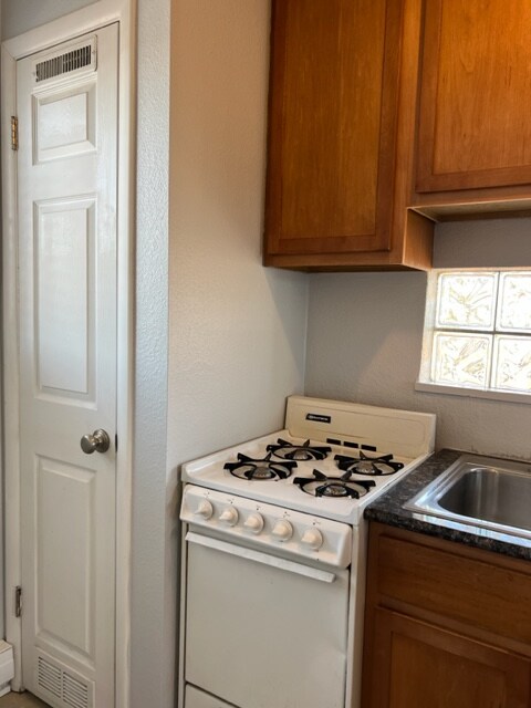 Building Photo - 4553 W 38th Ave