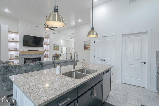 Building Photo - 13820 Paseo de Loma Ct