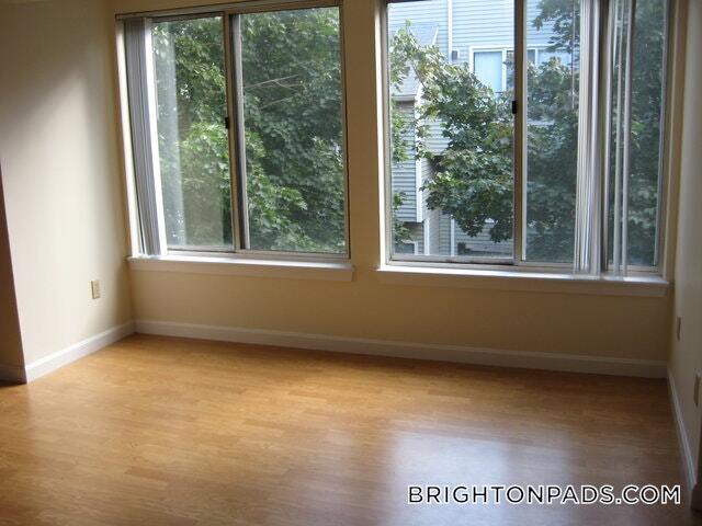 Building Photo - 144 N Beacon St