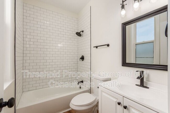 Building Photo - 865 Old Leonard Ave