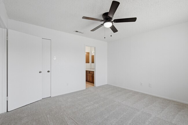 Building Photo - 14800 Enterprise Dr