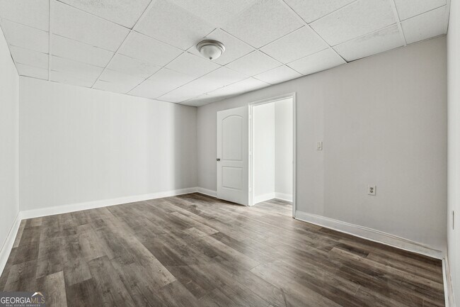 Building Photo - 5368 Stafford Dr NW