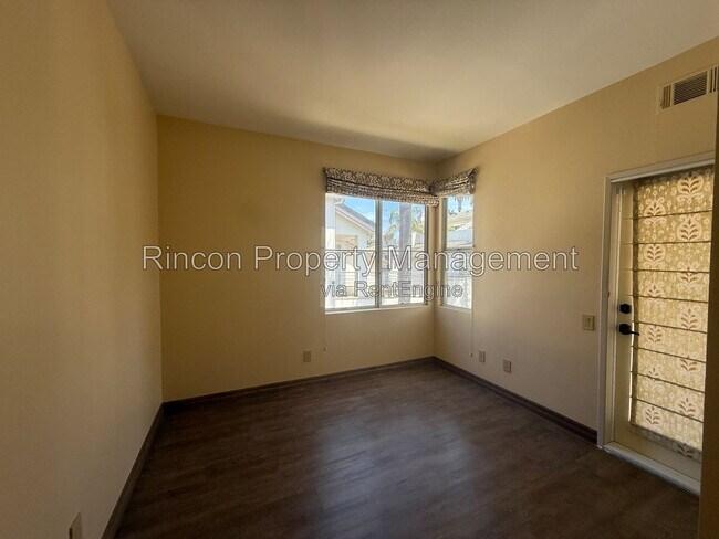 Building Photo - 325 Blue Dolphin Dr