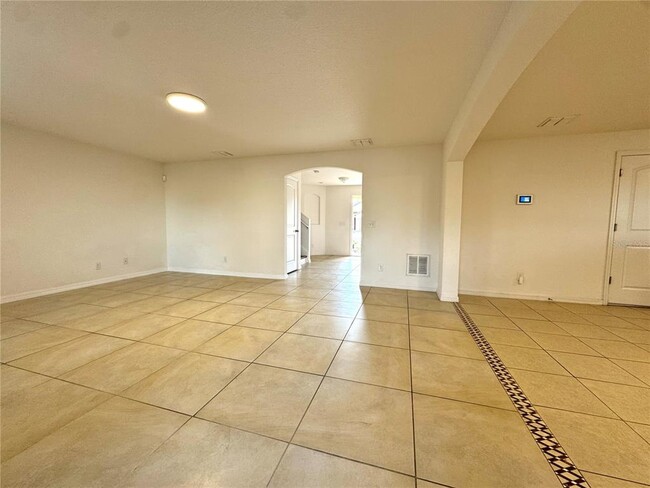 Building Photo - 5673 Elsinore Way