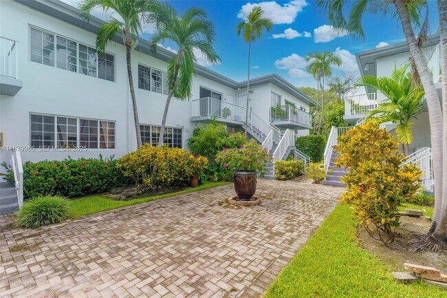 Building Photo - 9280 Bay Harbor Terrace