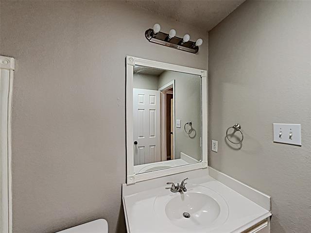 Building Photo - 2006 Brook Meadow Dr