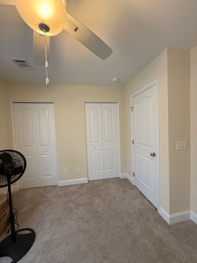 Building Photo - Two Bedroom Townhome