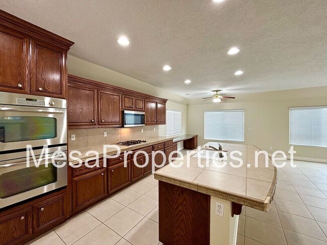 Building Photo - 13605 Spring Valley Pkwy