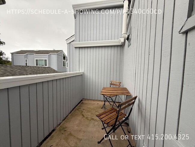 Building Photo - 1200 Capitola Rd