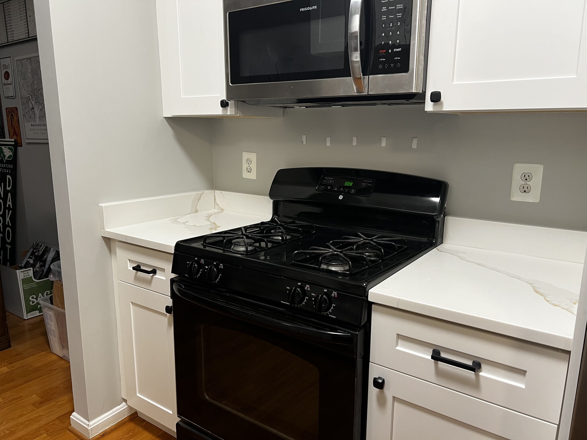 Upgraded appliances - 46602 Ellicott Sq