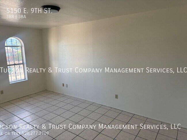 Building Photo - 5150 E 9th St