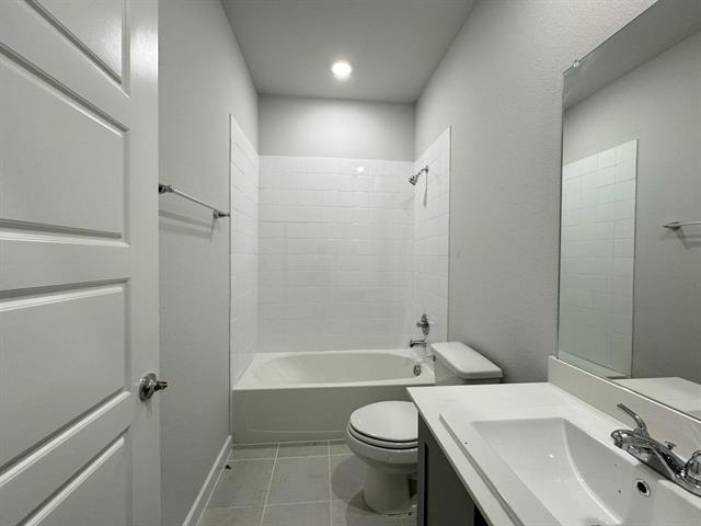 Building Photo - 3705 Ray Roberts Dr